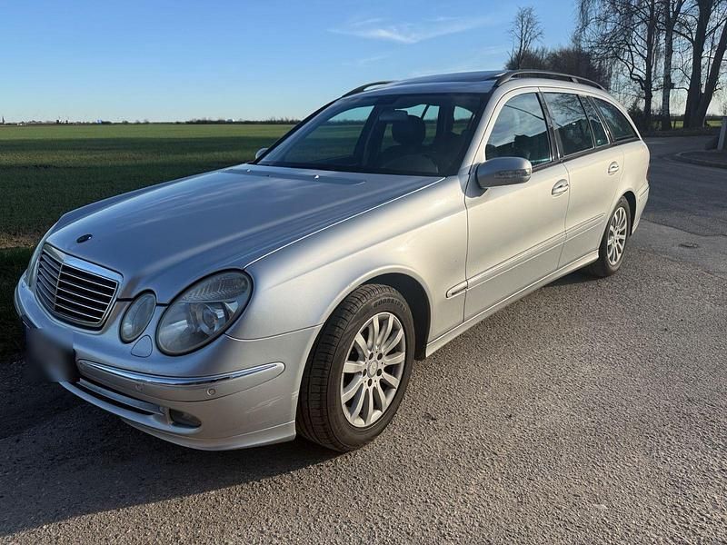 Gebraucht Mercedes E280 Avantgarde 190 PS (139 kW) 2005 Silber Kombi