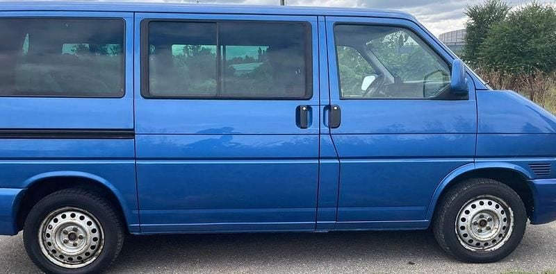 Second-hand VW T4 151 CP (111 kW) 2001 Albastru Van