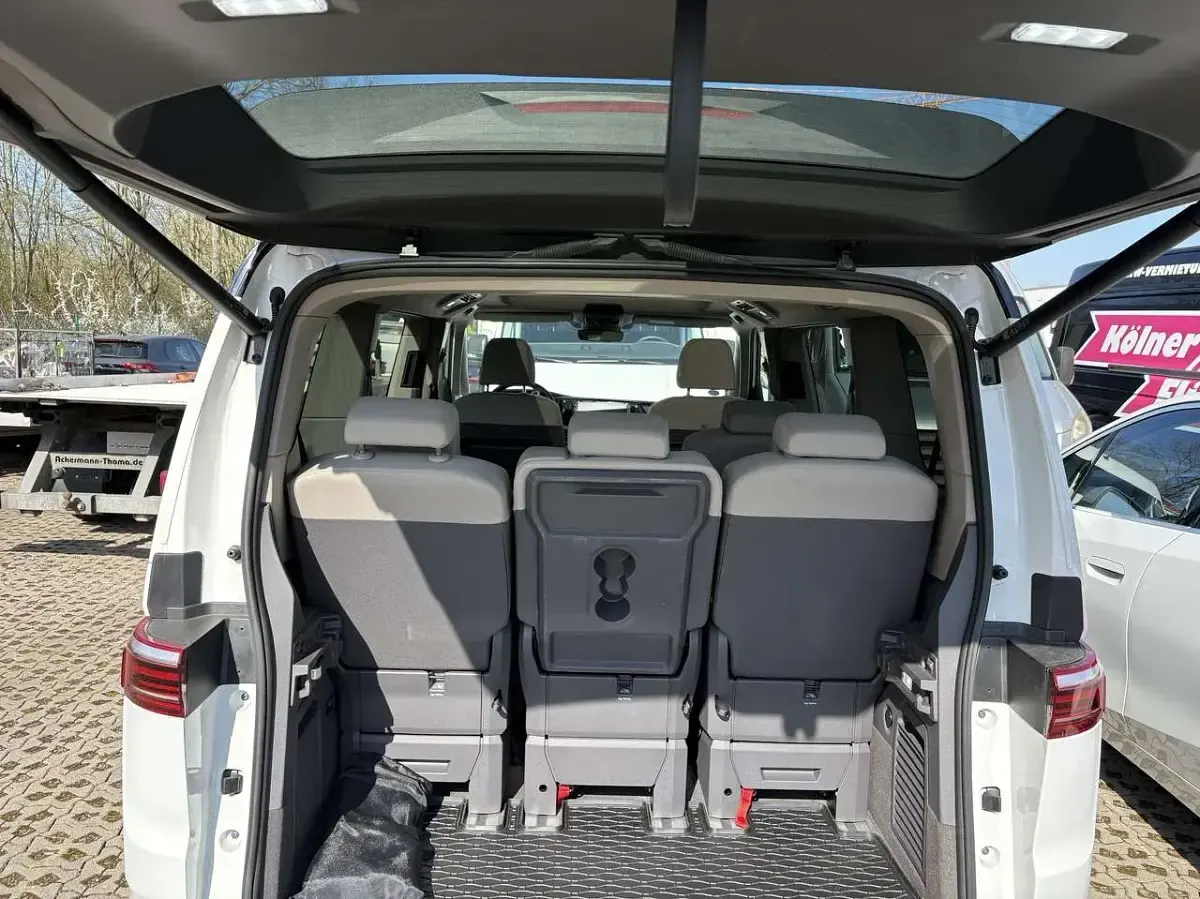 Gebraucht VW Multivan Life 204 PS (150 kW) 2023 Van / Kleinbus