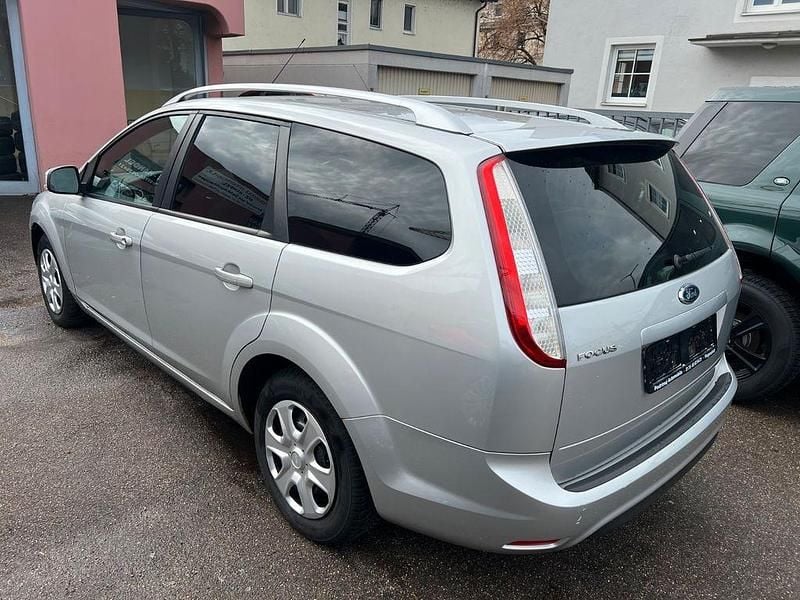 Gebraucht Ford Focus 101 PS (74 kW) 2009 Silber Limousine