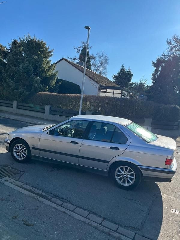 Gebraucht BMW 316 184 PS (135 kW) 1997 Grau Limousine