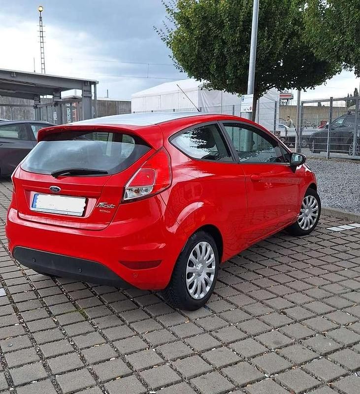 Gebraucht Ford Fiesta Trend 80 PS (58 kW) 2016 Limousine