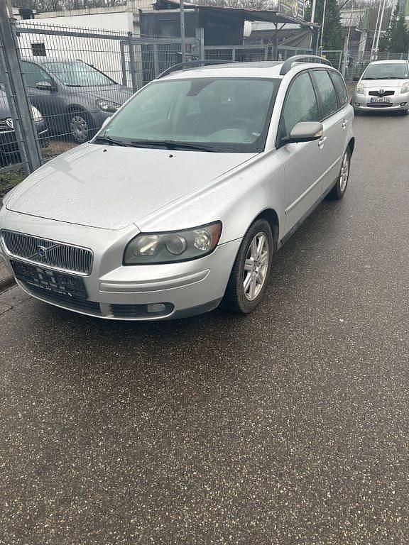 Gebraucht Volvo V50 Momentum 125 PS (91 kW) 2005 Silber Kombi