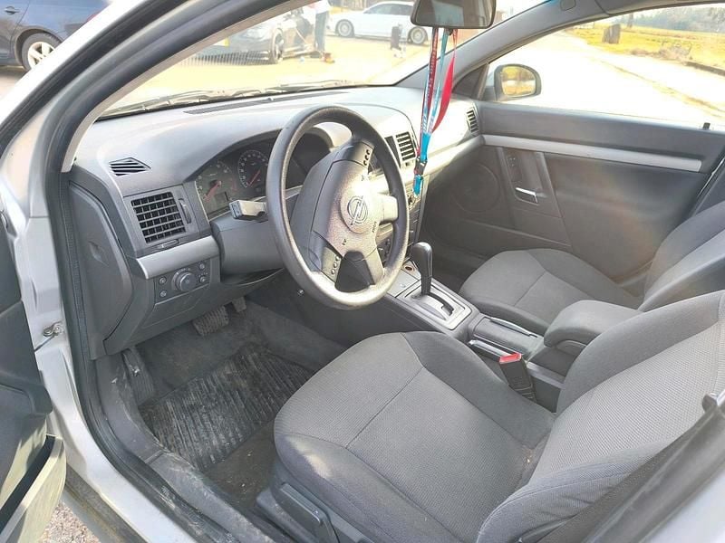 Gebraucht Opel Vectra 147 PS (108 kW) 2003 Silber Limousine