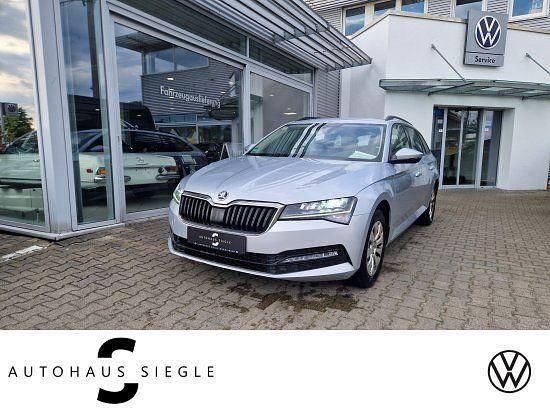Silber Gebraucht 2022 Skoda Superb Kombi | 19.880 € (Superpreis) - Bild 1/4