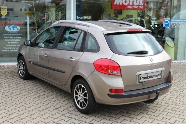 Gebraucht Renault Clio GrandTour Dynamique 101 PS (74 kW) 2009 Beige metallic Kombi