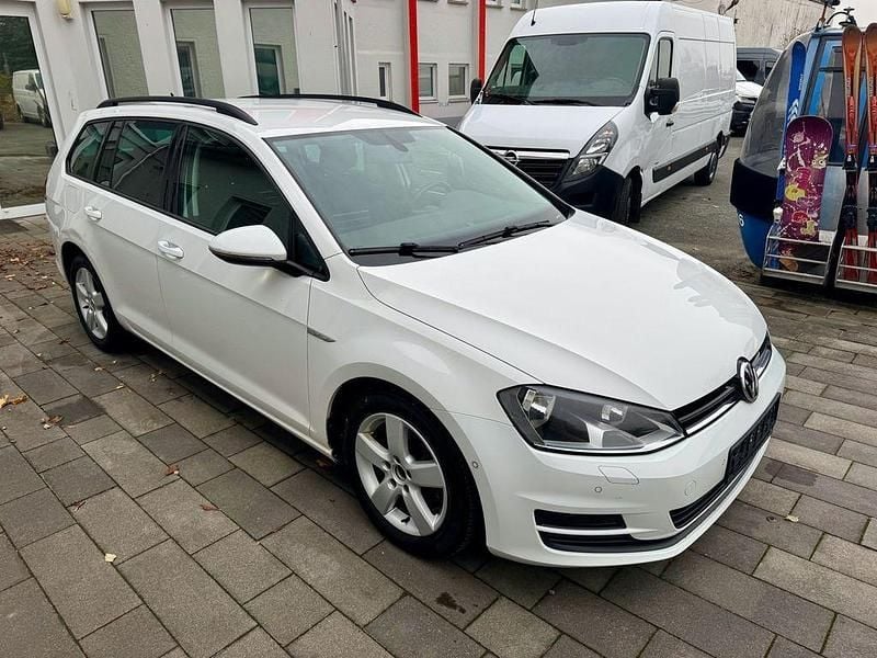 Weiß Gebraucht 2014 VW Golf VII Cup Kombi | 5.489 € (Superpreis) - Bild 1/4