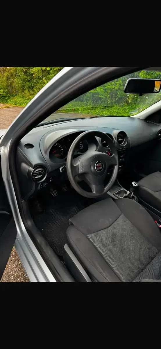 Gebraucht Seat Ibiza 80 PS (58 kW) 2005 Silber Kleinwagen