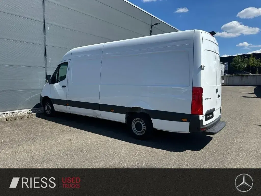 Gebraucht Mercedes Sprinter 170 PS (125 kW) 2025 Arktikweiß Van