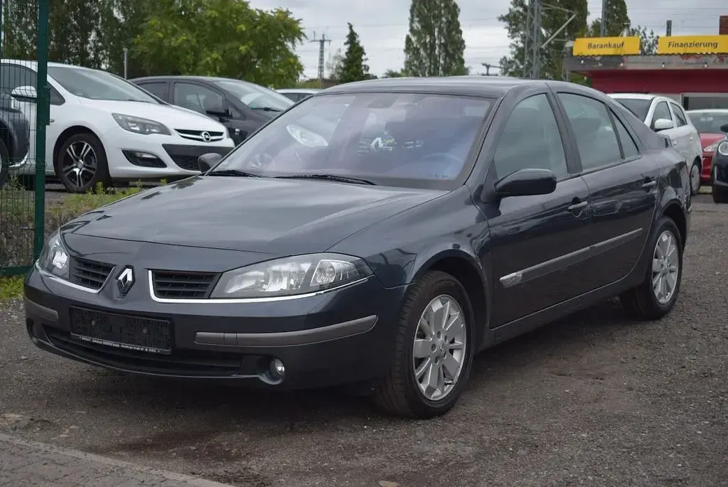 Gebraucht Renault Laguna II Avantage 131 PS (96 kW) 2006 Grau Limousine