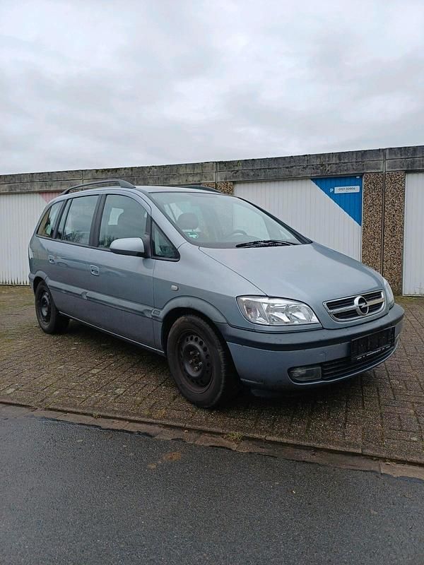 Andere farben Gebraucht 2003 Opel Zafira Van / Kleinbus | 1.600 € (Etwas zu teuer) - Bild 1/4
