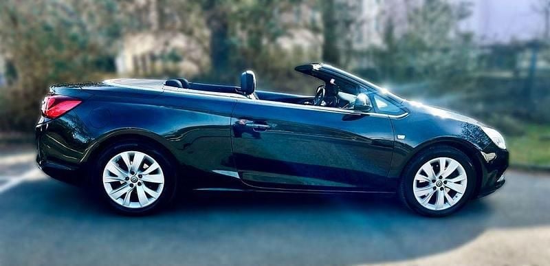 Gebraucht Opel Cascada Edition 120 PS (88 kW) 2015 Schwarz Cabrio