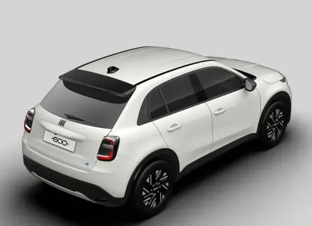 Neu Fiat 600 Red 114 kW (156 PS) 2025 Gelato weiß gelato weiß SUV