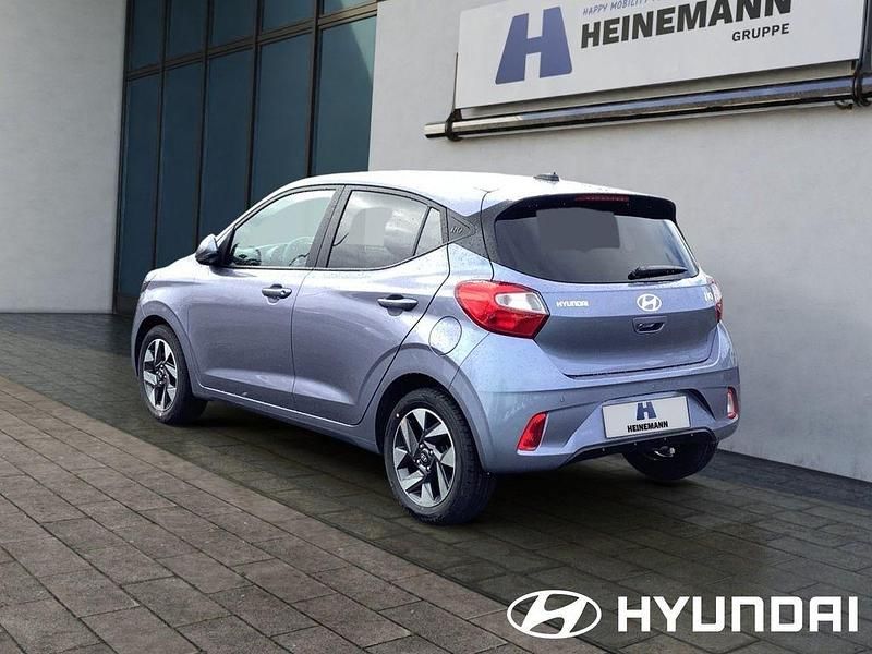 Neu Hyundai i10 Premium 79 PS (58 kW) 2025 Schwarz Kleinwagen