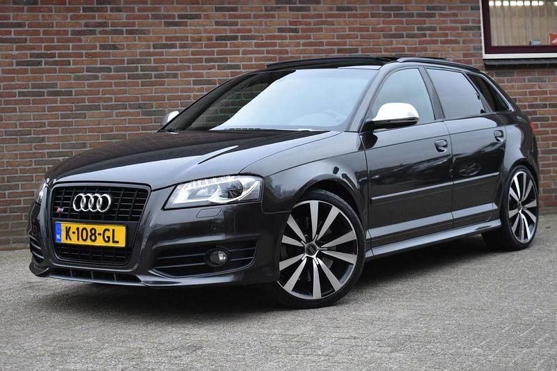Second-hand Audi S3 Ambition 265 CP (194 kW) 2008 Gri Hatchback