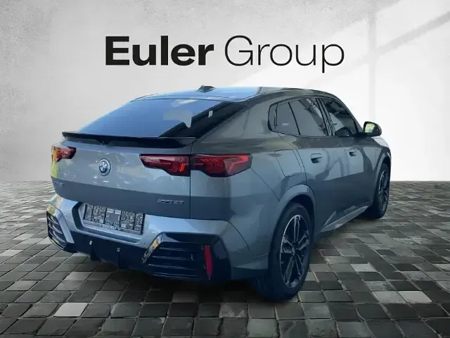 Gebraucht BMW iX2 Performance 225 kW (306 PS) 2025 Grau SUV