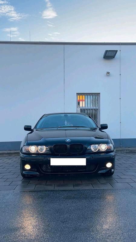Schwarz Gebraucht 2002 BMW 525 Limousine | 6.400 € (Fairer Preis) - Bild 1/4