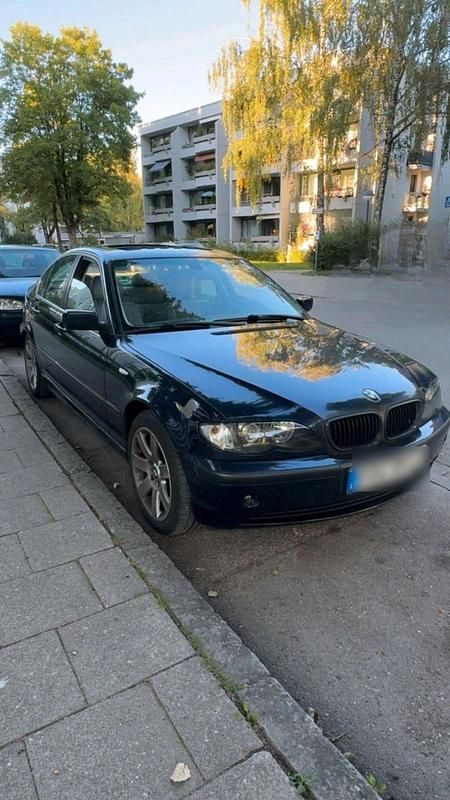 Blau Gebraucht 2002 BMW 325 Basis Limousine | 3.800 € (Guter Preis) - Bild 1/4