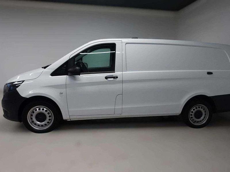 Gebraucht Mercedes Vito 163 PS (119 kW) 2021 Weiß Van