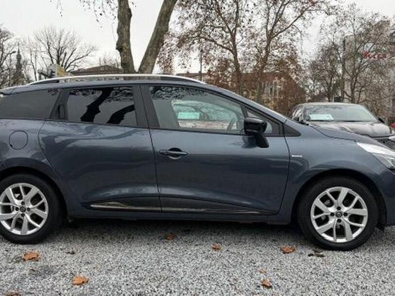 Gebraucht Renault Clio V 90 PS (66 kW) 2020 Silber Limousine