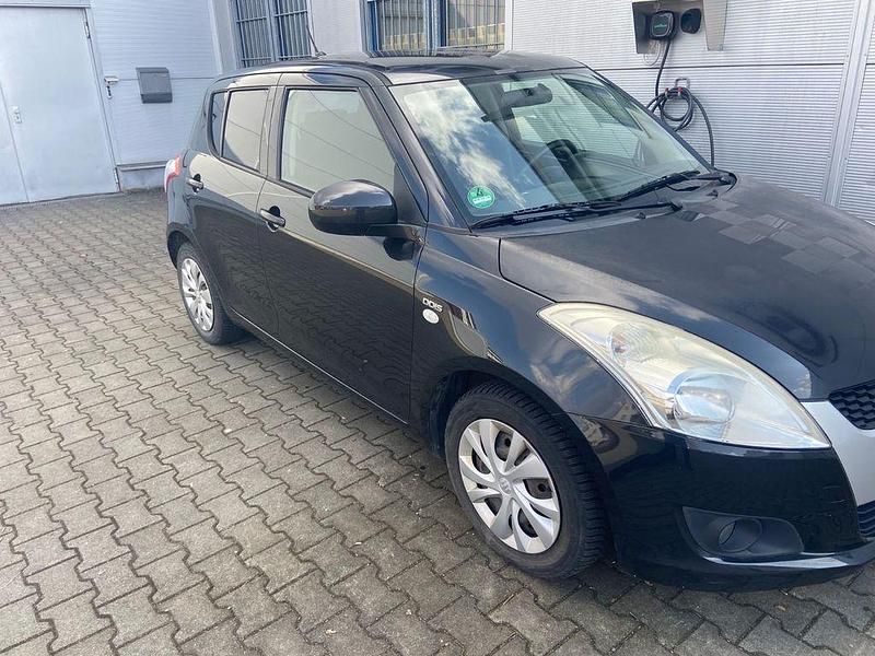 Gebraucht Suzuki Swift Comfort 75 PS (55 kW) 2011 Schwarz Kleinwagen