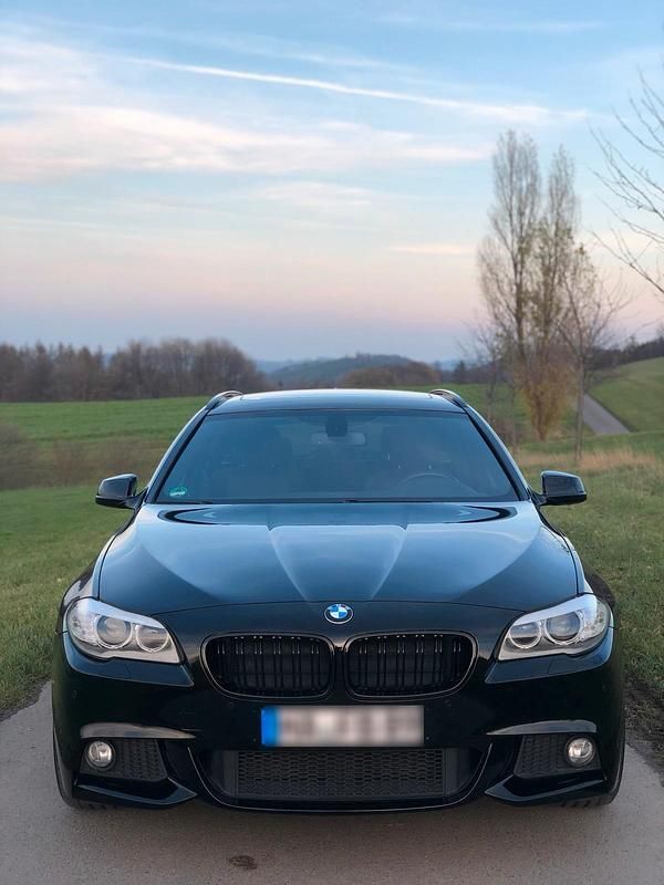 Gebraucht BMW 525 M Sport 218 PS (160 kW) 2012 Schwarz Kombi