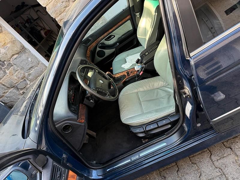 Gebraucht BMW 523 170 PS (125 kW) 1998 Blau Kombi