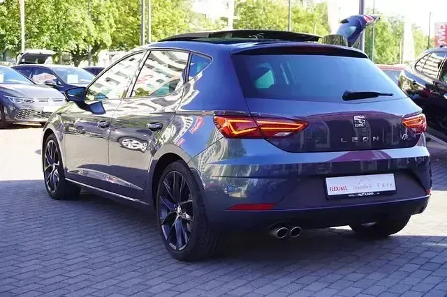 Gebraucht Seat Leon FR 131 PS (96 kW) 2020 Grau Limousine