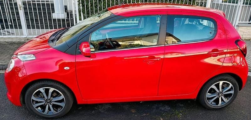 Rot Gebraucht 2015 Citroën C1 PureTech Kleinwagen | 5.950 € (Fairer Preis) - Bild 1/4