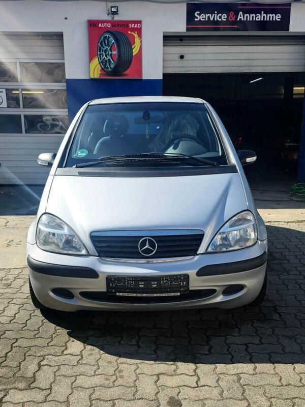 Grau Gebraucht 2003 Mercedes A140 Kleinwagen | 1.700 € - Bild 1/4