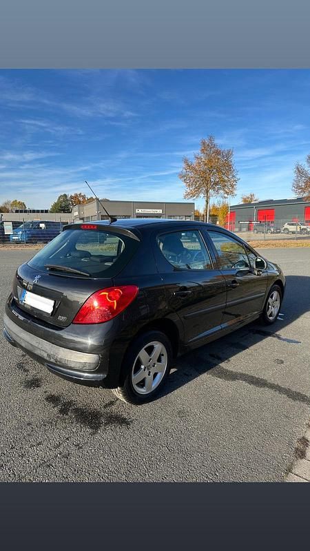 Schwarz Gebraucht 2009 Peugeot 207 Limousine | 2.200 € (Fairer Preis) - Bild 1/4