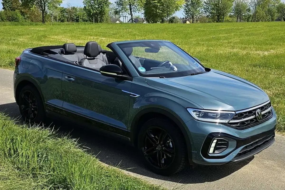 Gebraucht VW T-Roc Cabriolet R-line 150 PS (110 kW) 2024 Grün Cabrio