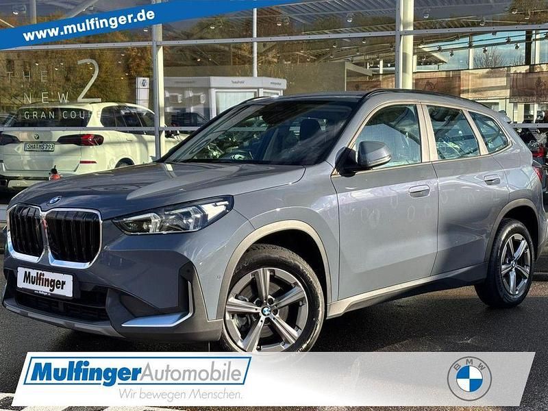 Storm bay (metallic) Gebraucht 2024 BMW X1 SUV | 35.996 € (Guter Preis) - Bild 1/4