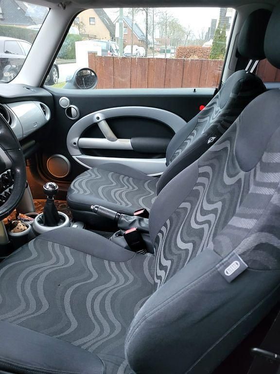 Gebraucht Mini ONE 90 PS (66 kW) 2002 Rot Kleinwagen