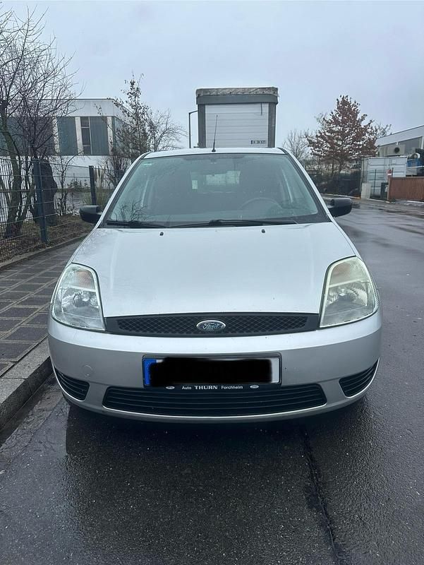 Gebraucht Ford Fiesta 69 PS (50 kW) 2005 Silber Kleinwagen