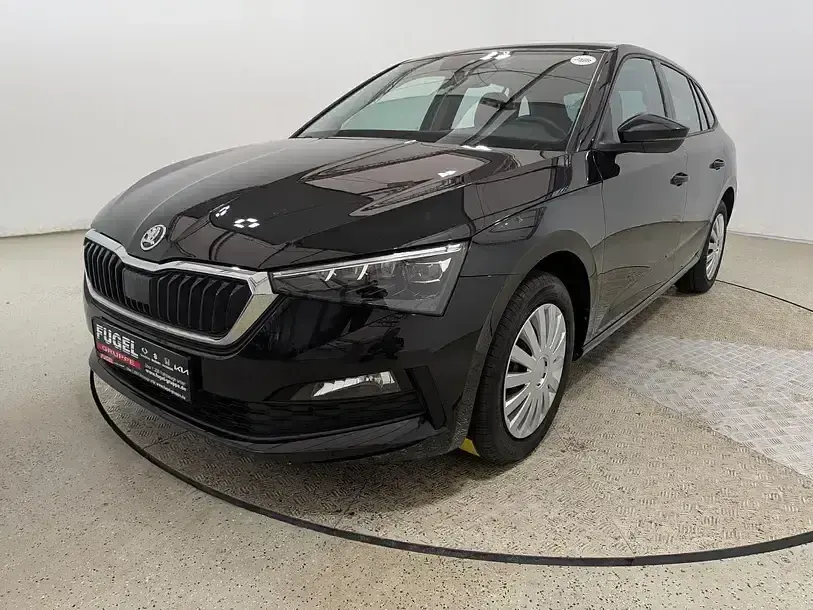 Gebraucht Skoda Scala Ambition 110 PS (80 kW) 2023 Schwarzmagic perleffekt Kleinwagen