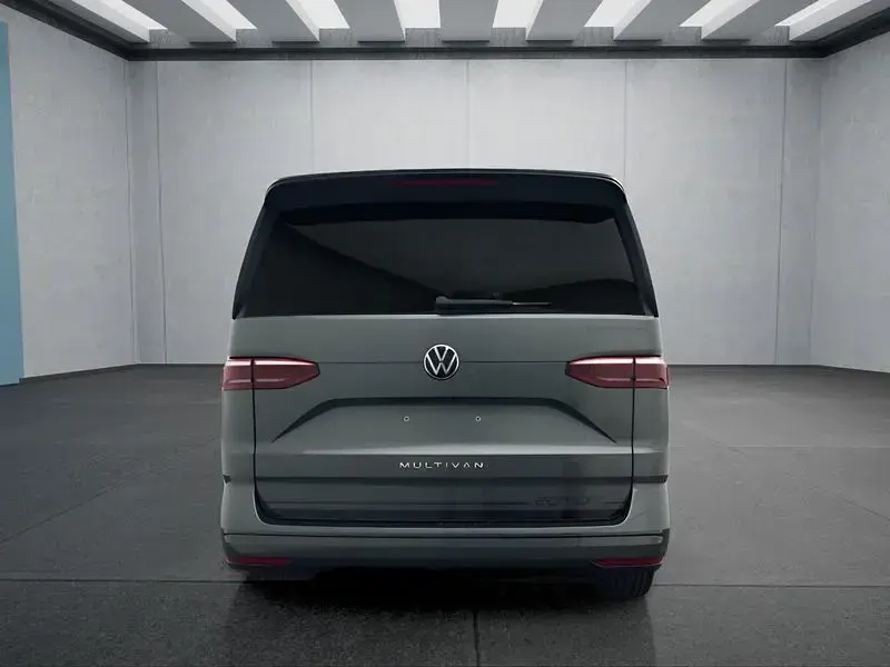 Nouă VW Multivan 150 CP (110 kW) 2025 Gri Monovolum