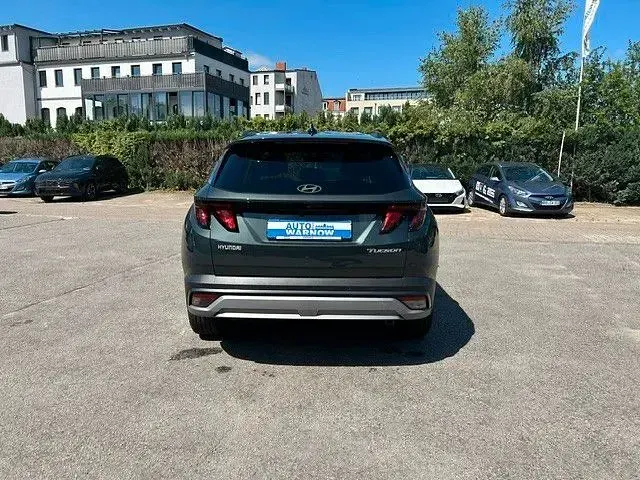 Neu Hyundai Tucson Style 150 PS (110 kW) 2026 Grün SUV