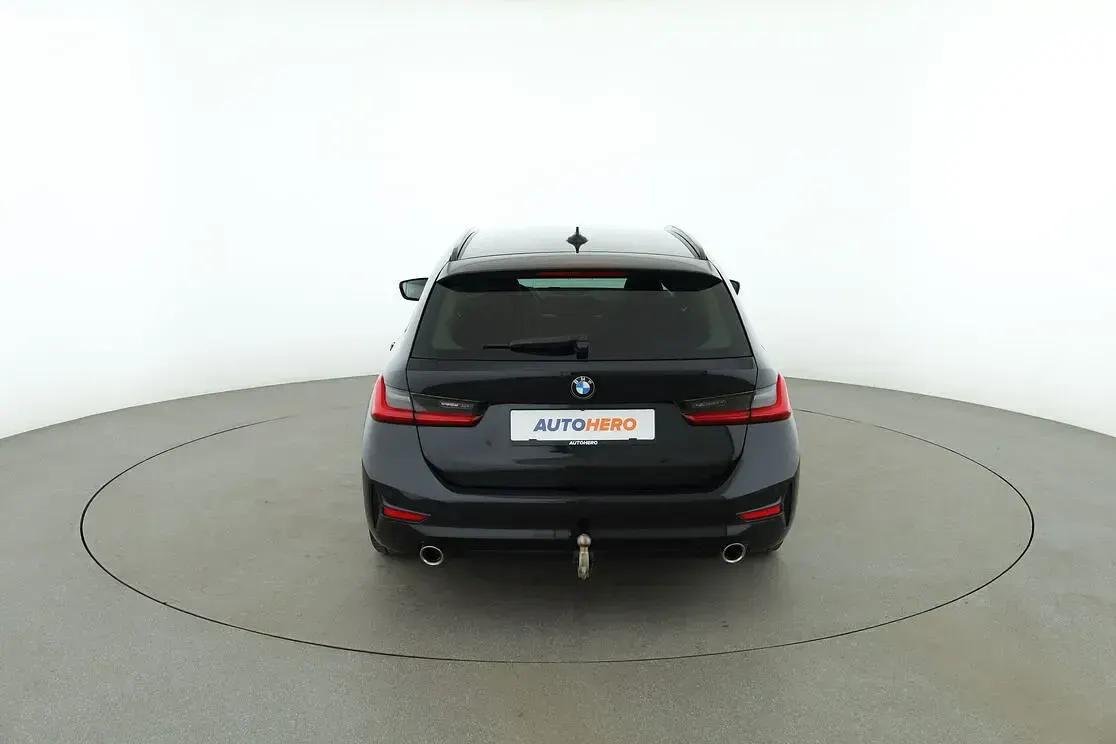Gebraucht BMW 320 Sport Line 184 PS (135 kW) 2020 Schwarz Kombi
