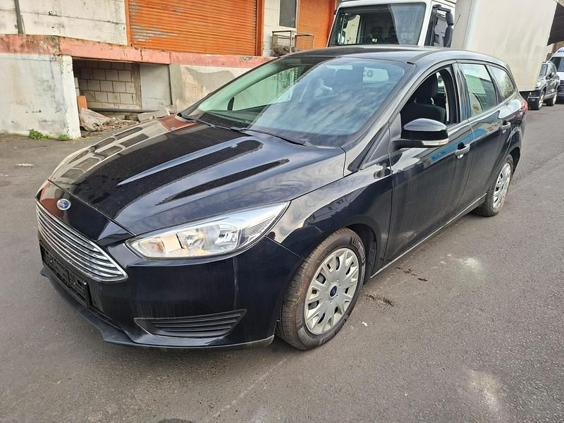Używany Ford Focus 100 KM (73 kW) 2015 Czarny Kombi