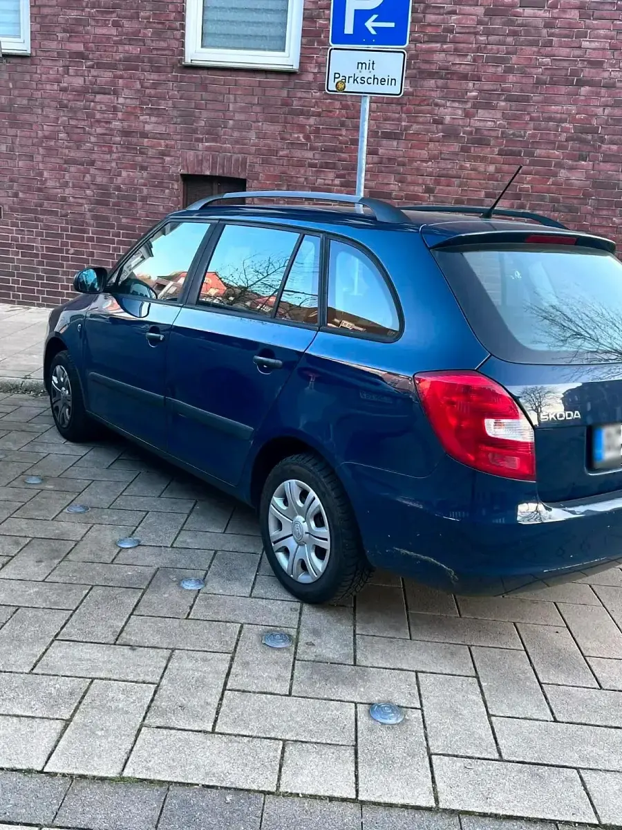 Gebraucht Skoda Fabia 77 PS (56 kW) 2014 Blau Kombi