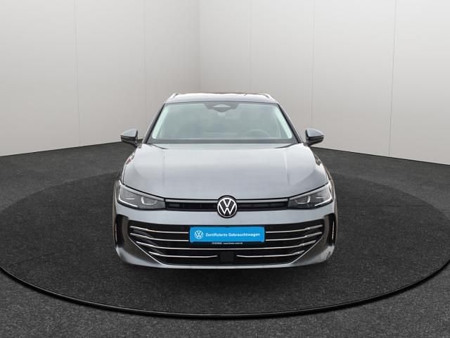 Gebraucht VW Passat Elegance 150 PS (110 kW) 2025 Grau Kombi