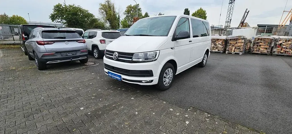 Gebraucht VW Multivan 150 PS (110 kW) 2018 Candyweiss Van / Kleinbus