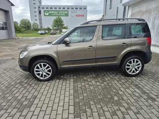 Gebraucht Skoda Yeti Plus Edition 105 PS (77 kW) 2013 Braun SUV