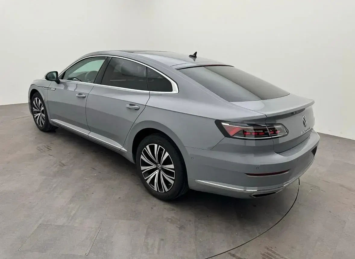 Gebraucht VW Arteon 156 PS (114 kW) 2022 Grau Limousine