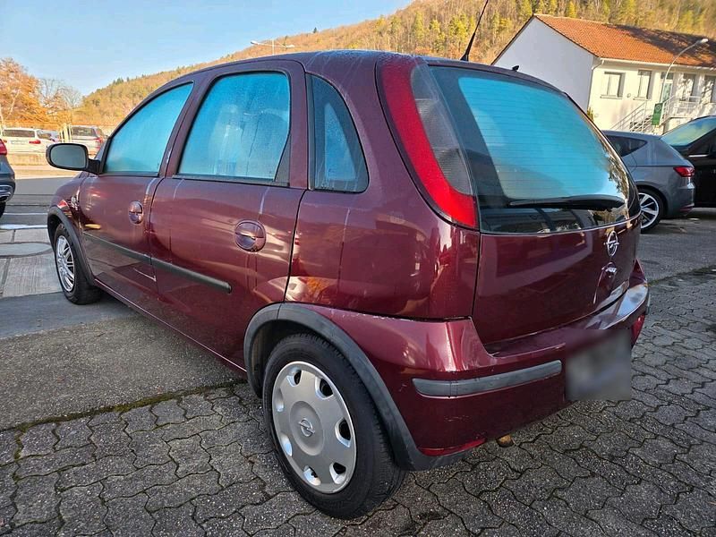 Usata Opel Corsa 75 CV (55 kW) 2004 Rosso Utilitaria
