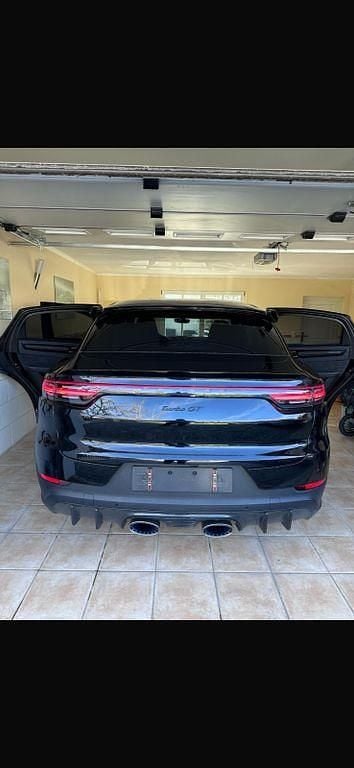 Gebraucht Porsche Cayenne Turbo GT 640 PS (470 kW) 2023 Schwarz SUV