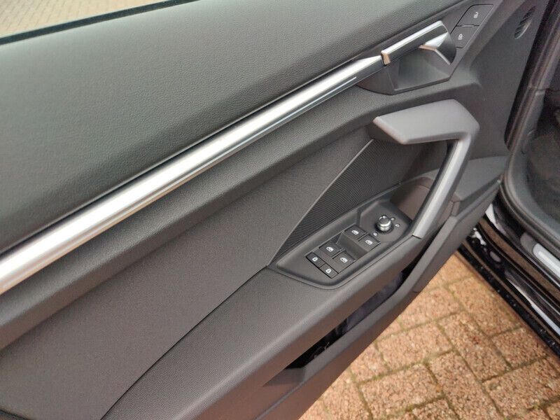 Gebraucht Audi A3 Sportback Advanced Plus 116 PS (85 kW) 2025 Schwarz Kleinwagen