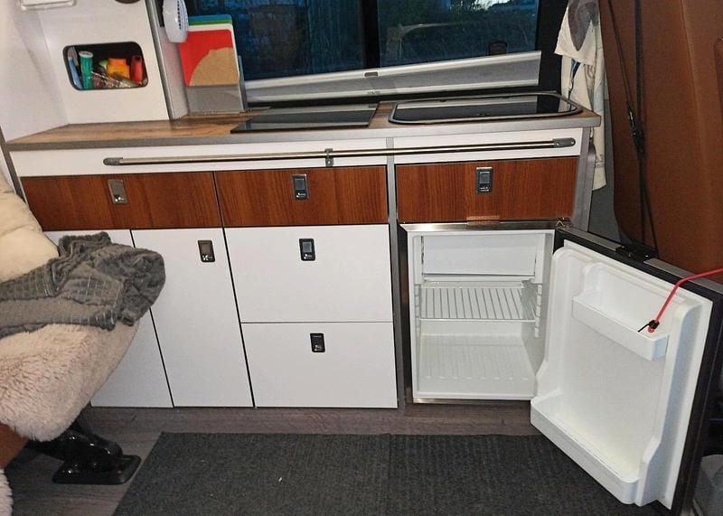 Gebraucht VW Transporter 140 PS (102 kW) 2016 Rot Van