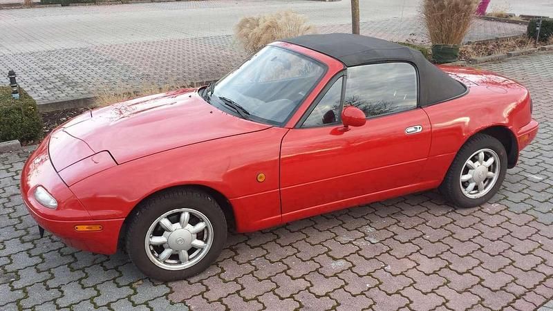 Gebraucht Mazda MX5 90 PS (66 kW) 1996 Rot Cabrio